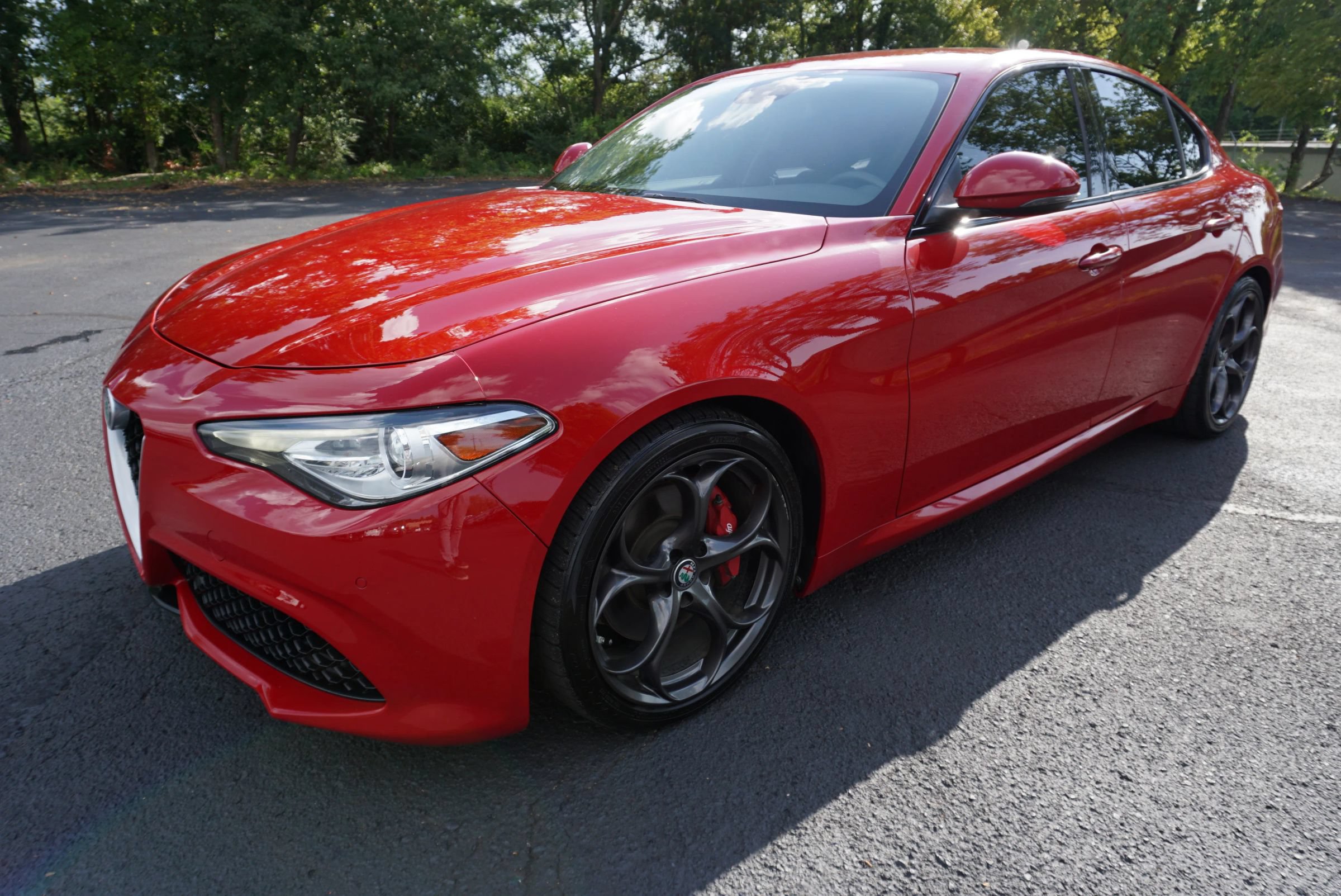 Used 2018 Alfa Romeo Giulia Ti Sport w/ Quick Order Package 22U Sport RWD image 4