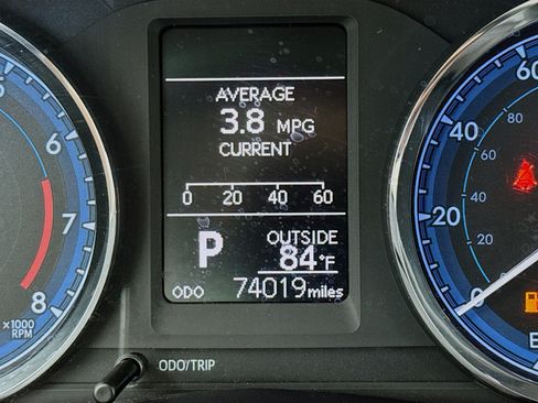 Used 2019 Toyota Corolla LE w/ Carpet Mat Package (TMS) FWD image 8