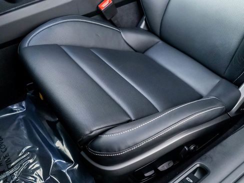 Used 2024 Porsche 911 Carrera 4S w/ Sport Package image 25