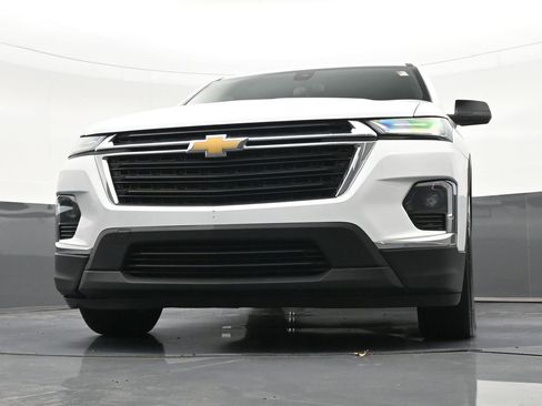 Used 2023 Chevrolet Traverse LS image 31
