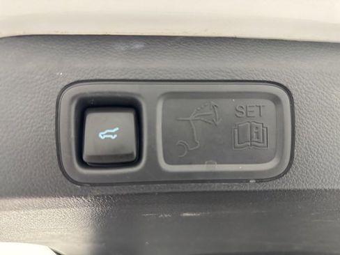 Used 2024 Ford Expedition XLT image 31