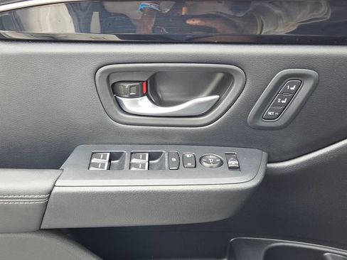 Used 2025 Honda Pilot EX-L image 31