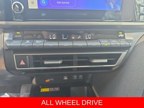 Used 2025 Toyota Camry LE AWD/4WD image 21