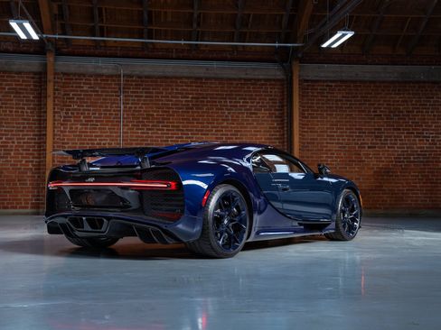 Used 2023 Bugatti Chiron AWD/4WD image 3