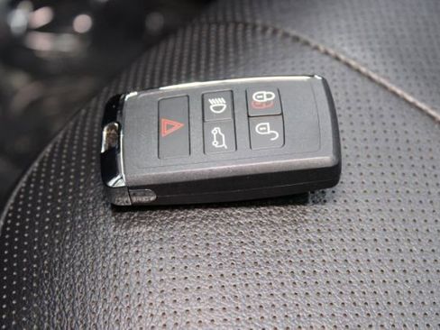 Used 2018 Land Rover Range Rover Evoque SE Dynamic image 15