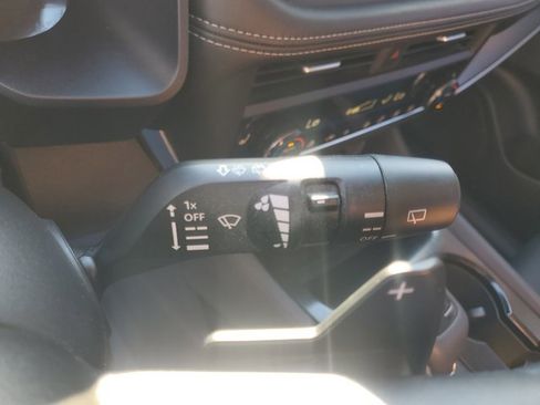 Used 2023 Nissan Rogue SV w/ SV Premium B Package image 26