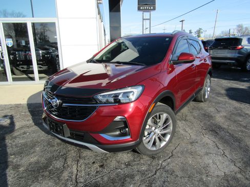 Used 2022 Buick Encore GX Essence w/ Experience Buick Package image 1