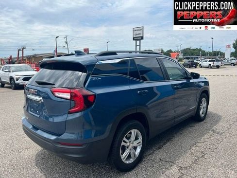 Used 2024 GMC Terrain SLE w/ Driver Convenience Package FWD image 6