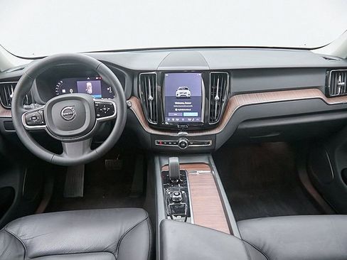 Certified 2023 Volvo XC60 B5 Plus w/ Climate Package image 24