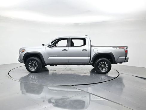 Used 2023 Toyota Tacoma TRD Off-Road w/ Technology Package AWD/4WD image 8