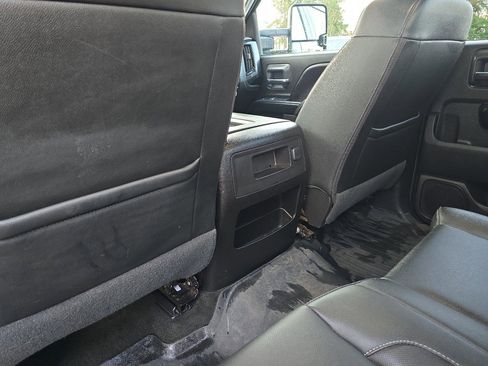 Used 2016 Chevrolet Silverado 3500 LTZ image 18