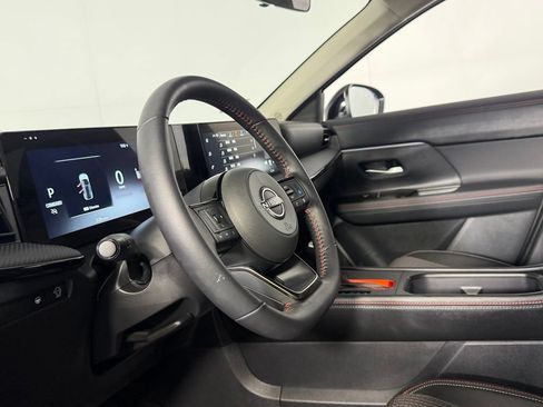 Used 2026 Nissan Kicks SR w/ Cold Weather Package FWD image 14