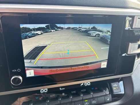 Used 2025 Toyota Tundra SR5 w/ SR5 Premium Package AWD/4WD image 17