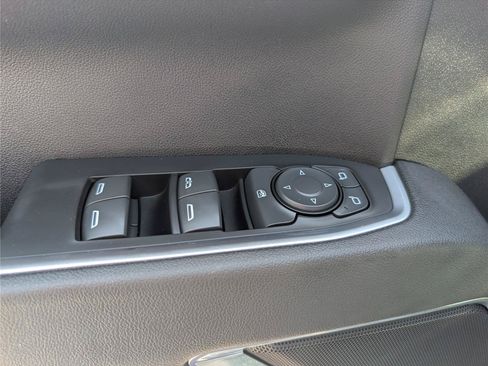 Used 2023 Chevrolet Silverado 1500 RST AWD/4WD image 19