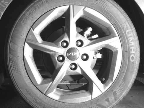 Used 2025 Kia K4 FWD image 14