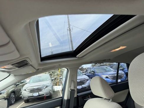 Used 2017 Subaru Crosstrek 2.0i Premium w/ Moonroof Package image 19