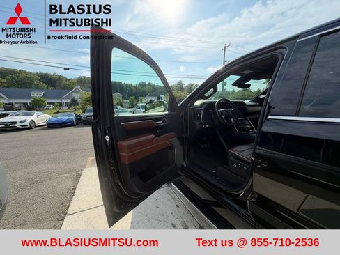 Used 2025 GMC Sierra 1500 Denali Ultimate AWD/4WD image 14