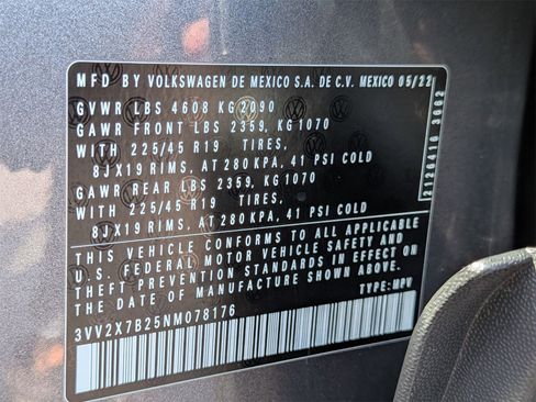 Used 2022 Volkswagen Taos SEL image 41