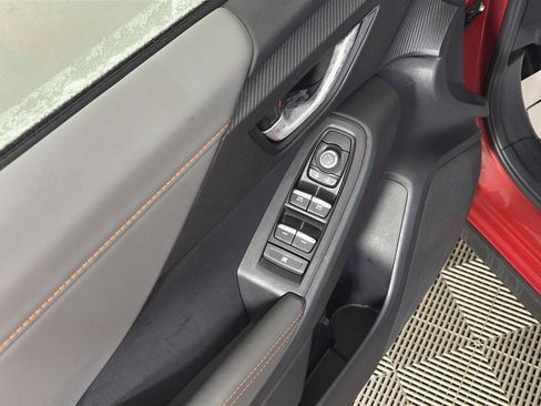 Used 2025 Subaru Crosstrek 2.5i Limited w/ Crosstrek Mirror Package image 26