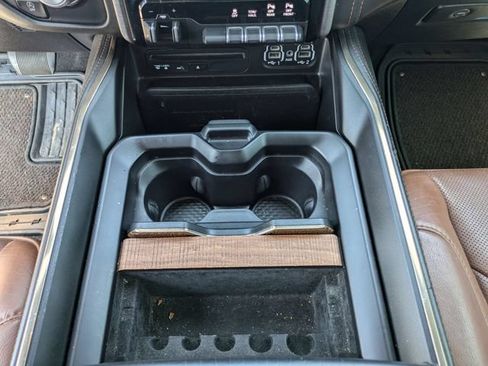 Used 2019 RAM 1500 Laramie Longhorn AWD/4WD image 17
