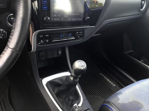 Used 2017 Toyota Corolla SE FWD image 20