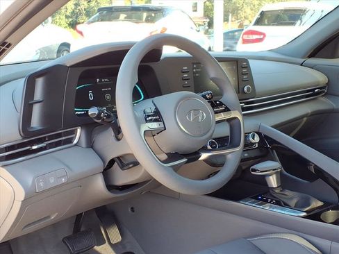 Certified 2025 Hyundai Elantra Blue w/ Cargo Package image 11