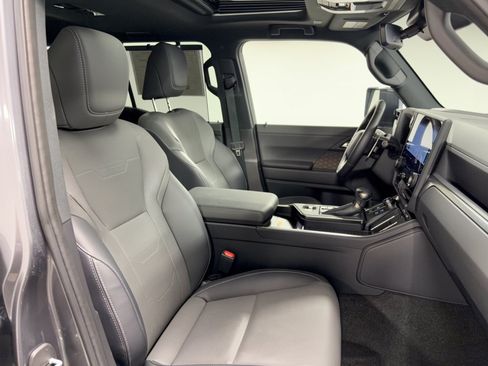 Used 2024 Lexus GX 550 w/ Cold Area Package AWD/4WD image 30