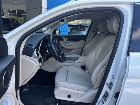 Used 2022 Mercedes-Benz GLC 300 4MATIC w/ Multimedia Package Lite image 30