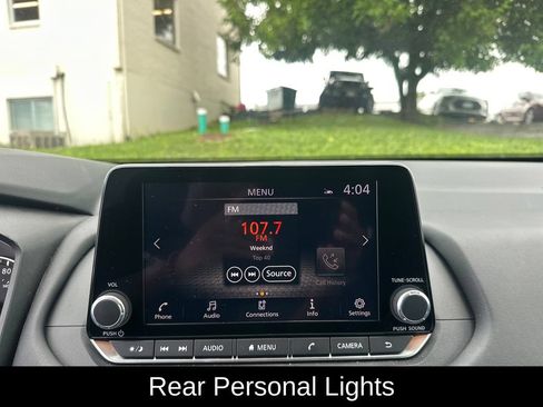 Used 2025 Nissan Rogue SV w/ SV Premium Package FWD image 17