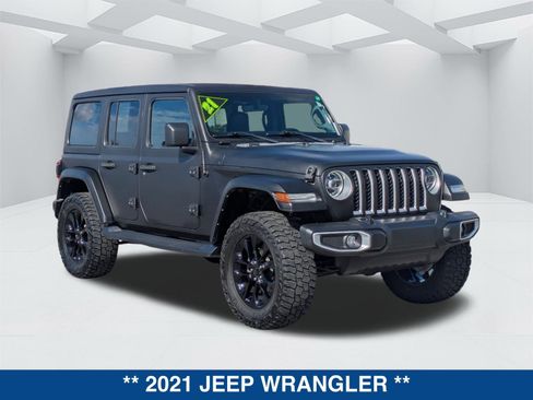 Used 2021 Jeep Wrangler Unlimited Sahara image 2