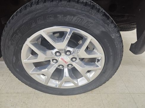 Used 2015 GMC Sierra 1500 SLT w/ SLT Crew Cab Value Package image 7