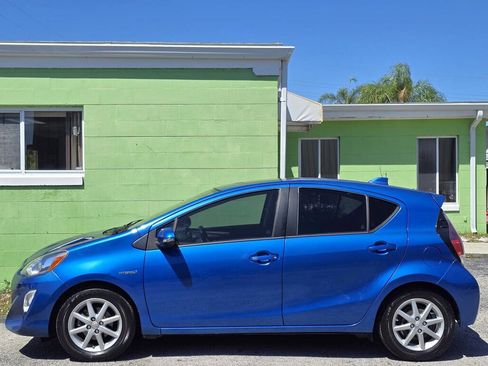 Used 2015 Toyota Prius C Four image 4