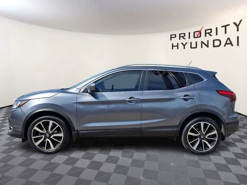 Used 2018 Nissan Rogue Sport SL image 8