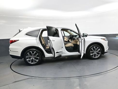 Used 2023 Acura MDX FWD w/ Technology Package image 39