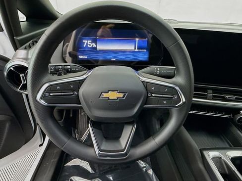 New 2026 Chevrolet Equinox EV LT image 13