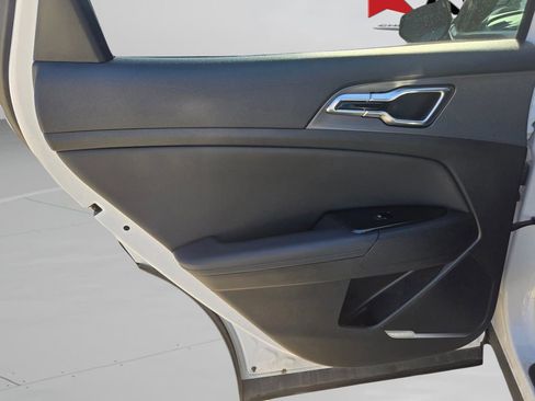 Used 2023 Kia Sportage SX image 25