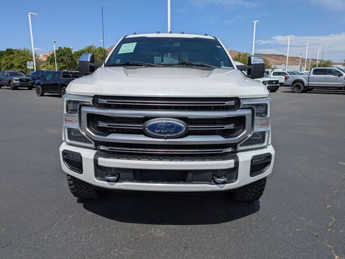 Used 2022 Ford F350 Platinum w/ FX4 Off-Road Package AWD/4WD image 9