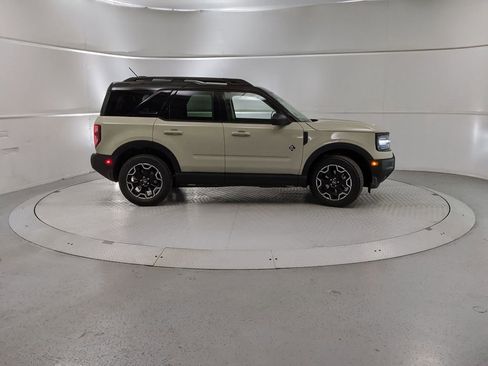 New 2025 Ford Bronco Sport Outer Banks image 2