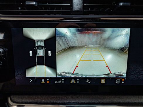 Used 2025 GMC Sierra 2500 AT4 w/ AT4 Premium Plus Package image 23