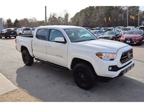 Used 2019 Toyota Tacoma SR5 image 7