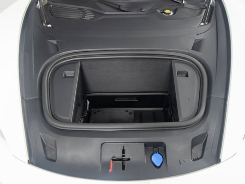 Certified 2025 Porsche Taycan RWD image 44