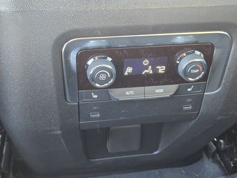 New 2026 Chevrolet Suburban Z71 w/ Comfort Package image 19