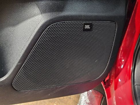 Used 2017 Toyota Tacoma Limited image 22