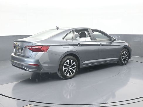 Used 2023 Volkswagen Jetta S image 6