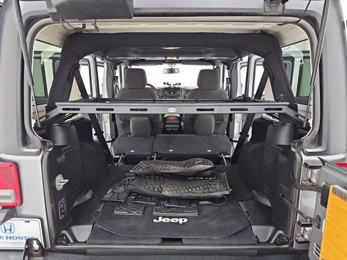 Used 2016 Jeep Wrangler Unlimited Sport w/ Quick Order Package 24S AWD/4WD image 18