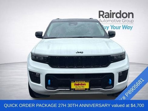 Used 2023 Jeep Grand Cherokee 30th Anniversary AWD/4WD image 2