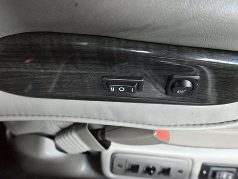 Used 2017 GMC Savana 2500 RWD image 31