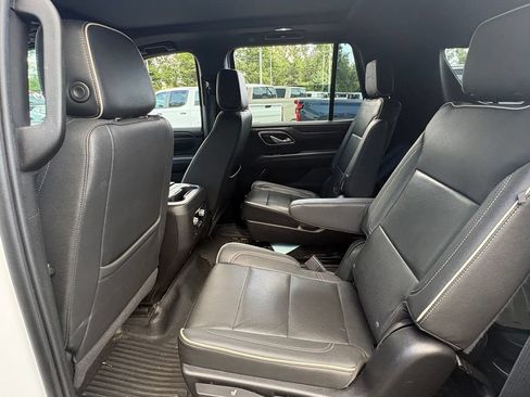 Used 2022 GMC Yukon SLT w/ SLT Luxury Package AWD/4WD image 23