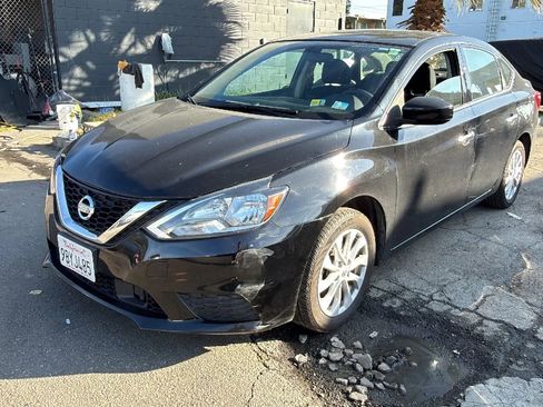 Used 2018 Nissan Sentra SV image 1