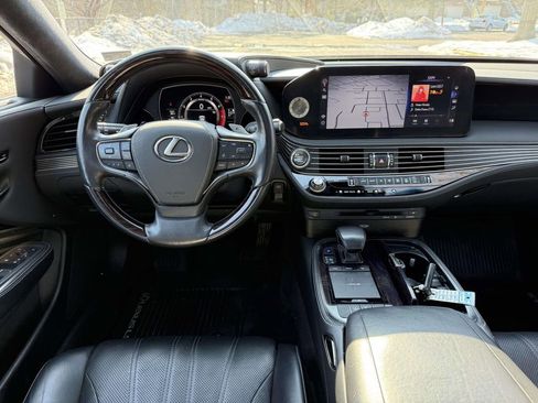 Used 2022 Lexus LS 500 AWD w/ Interior Upgrade Package image 8